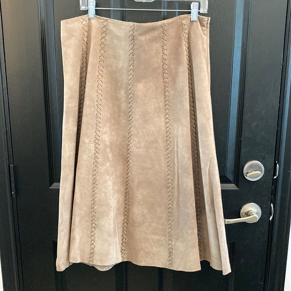 Liz Claiborne VTG New condition Womens Suede Taupe Skirt